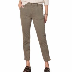 Evereve Payton utility ankle slit pant in Olive green size 26